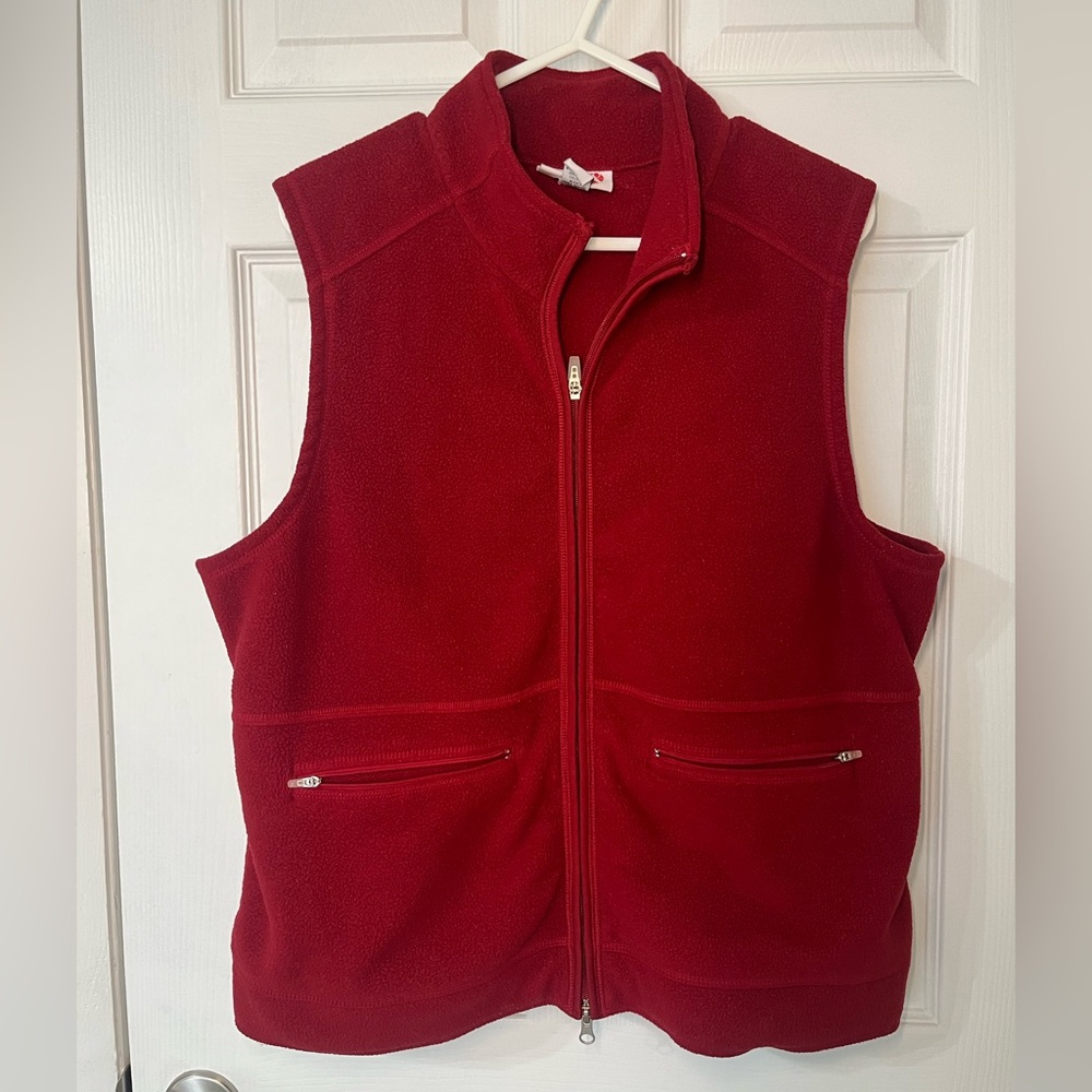 Valentine’s Day red ❤️Style & Co cuddly vest zip up